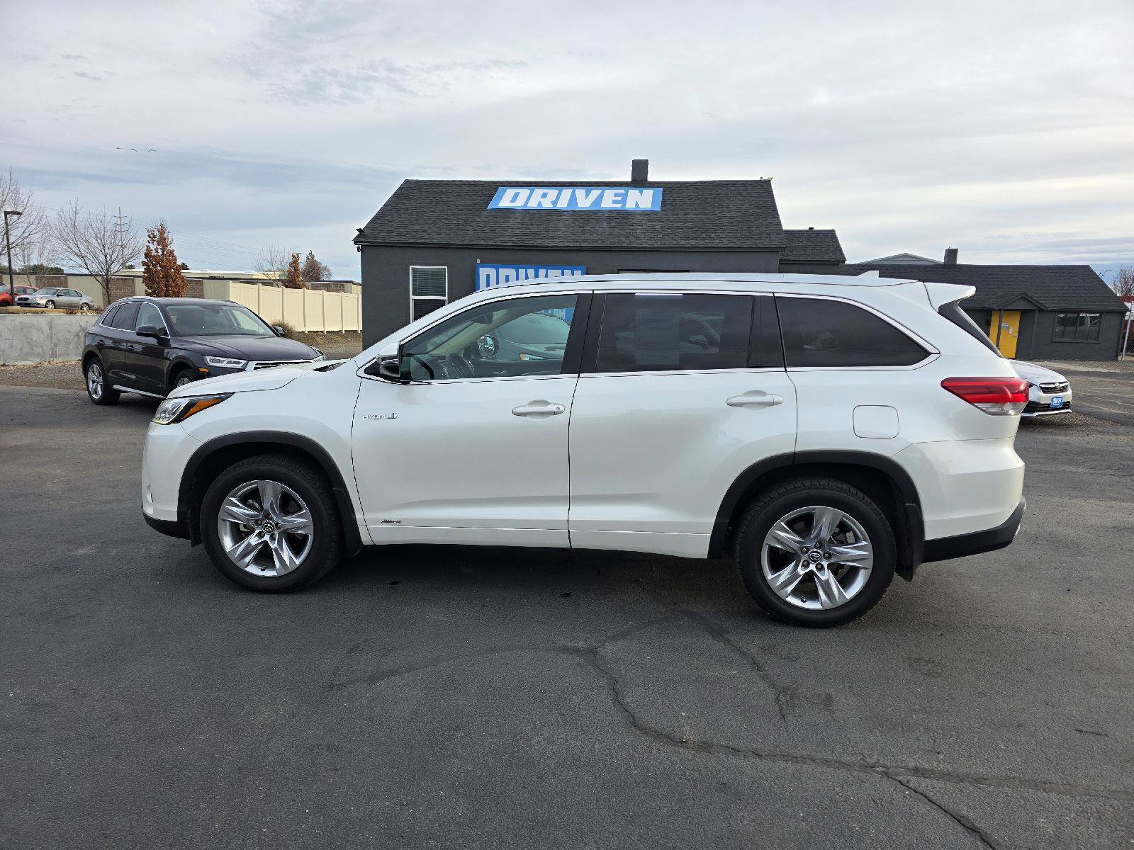 Used 2019 Toyota Highlander Limited image 7