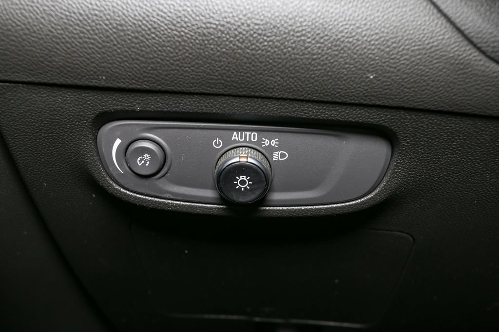Used 2025 Buick Encore GX Sport Touring w/ Experience Buick Package AWD/4WD image 35