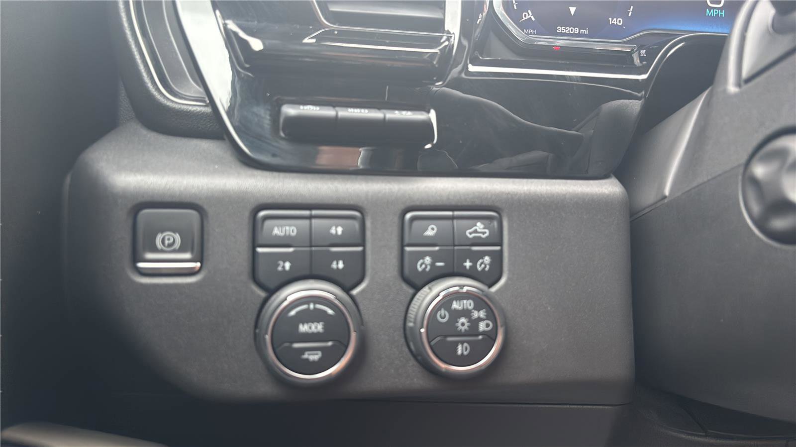 Used 2023 Chevrolet Silverado 1500 ZR2 w/ Technology Package image 14