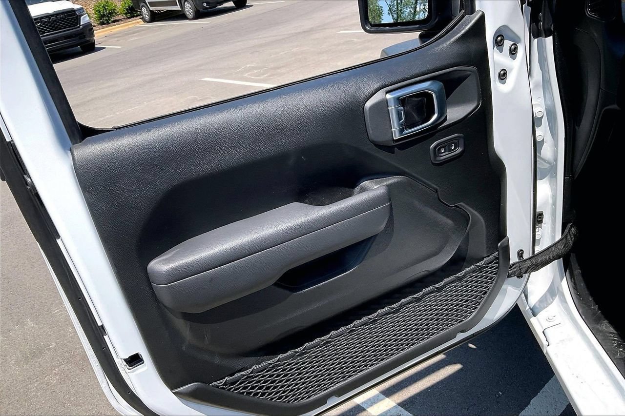 New 2026 Jeep Gladiator Sport AWD/4WD image 24