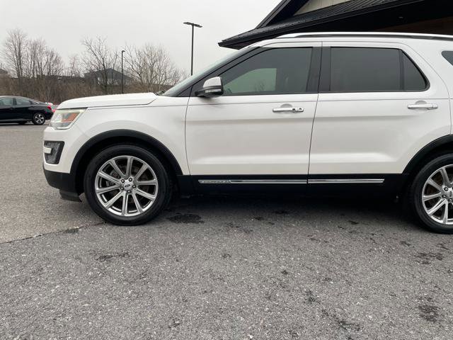 Used 2016 Ford Explorer Limited image 2