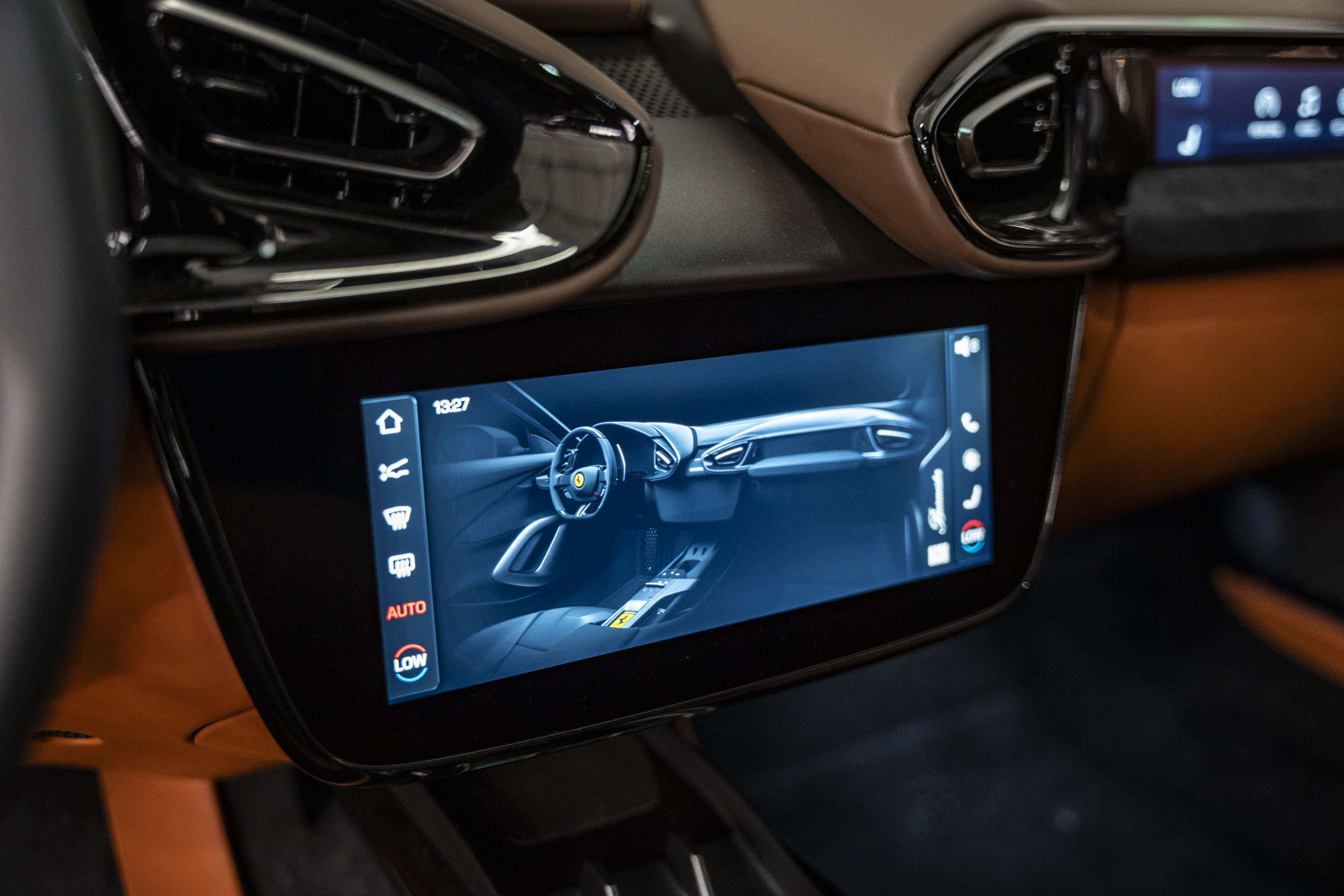 Used 2025 Ferrari 12Cilindri RWD image 44
