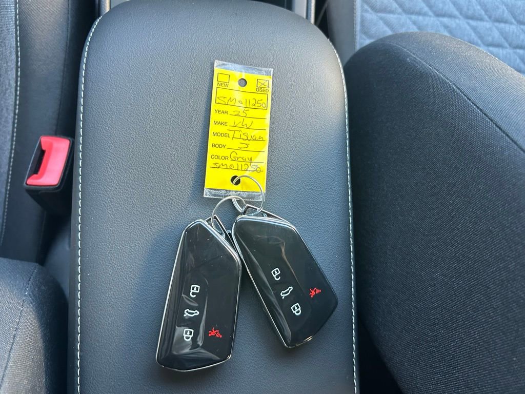 Used 2025 Volkswagen Tiguan S image 61