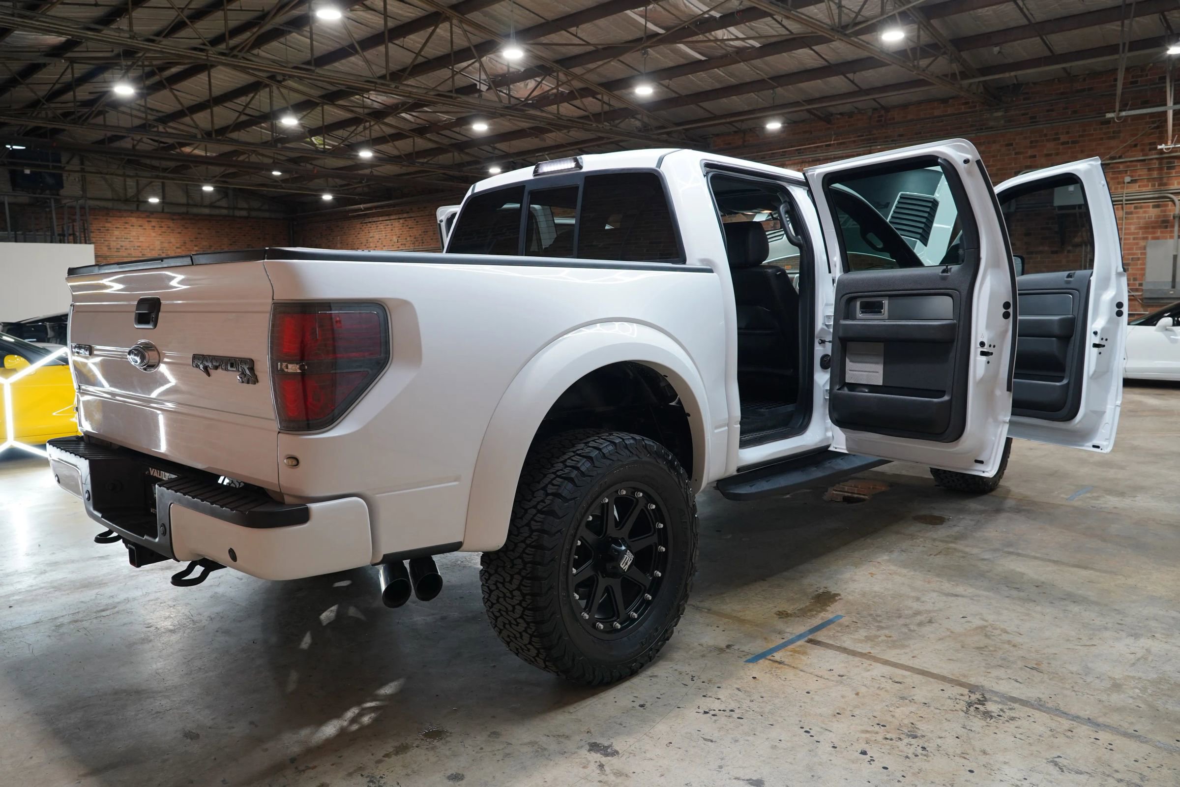 Used 2014 Ford F150 Raptor w/ Equipment Group 801A Luxury AWD/4WD image 29