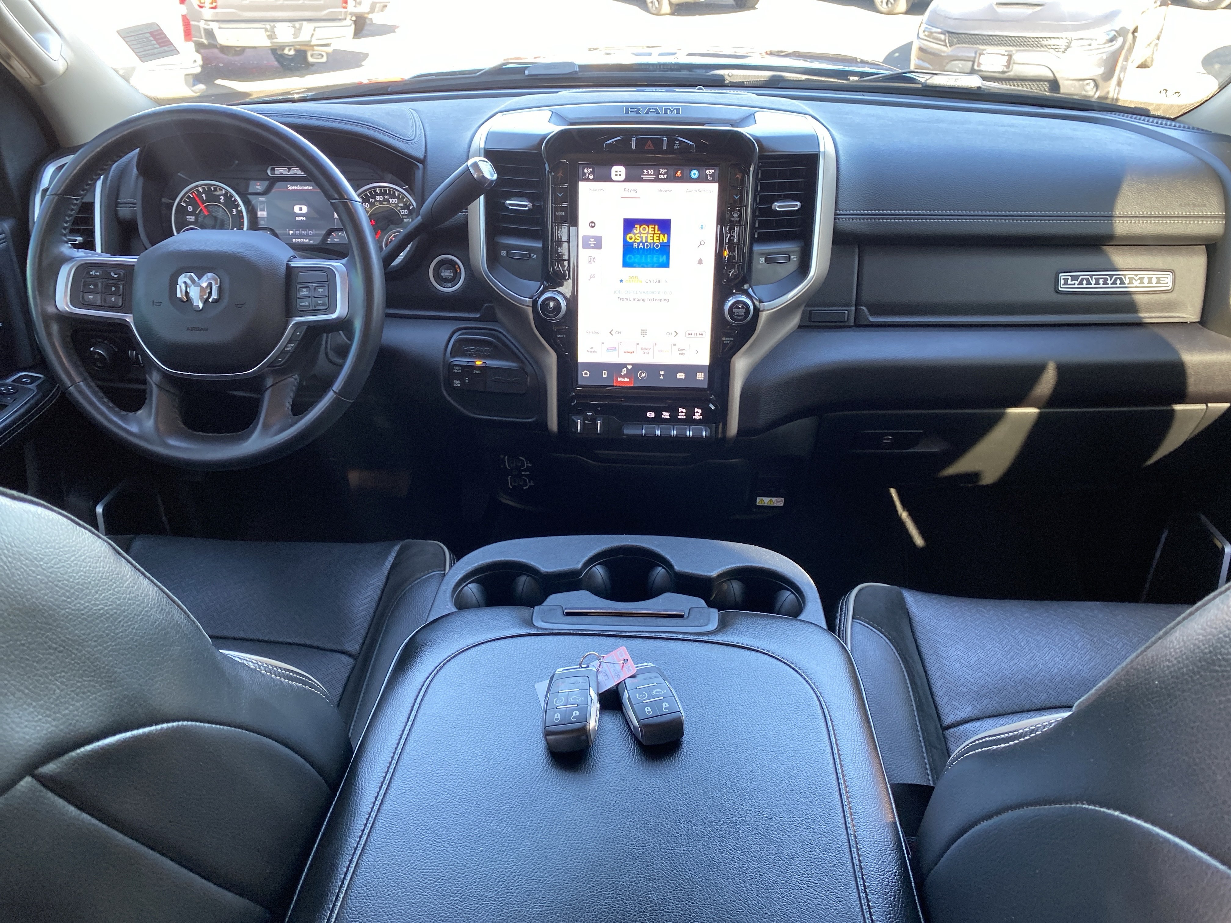 Used 2022 RAM 3500 Laramie AWD/4WD image 25