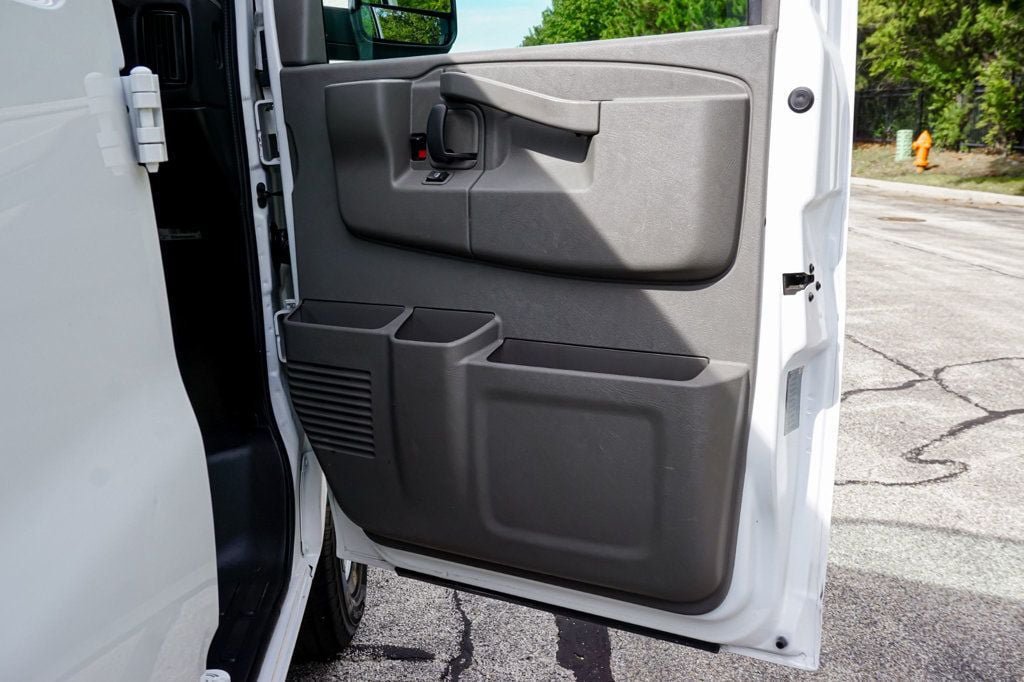 Used 2017 Chevrolet Express 3500 LT w/ LT Preferred Equipment Group RWD image 47