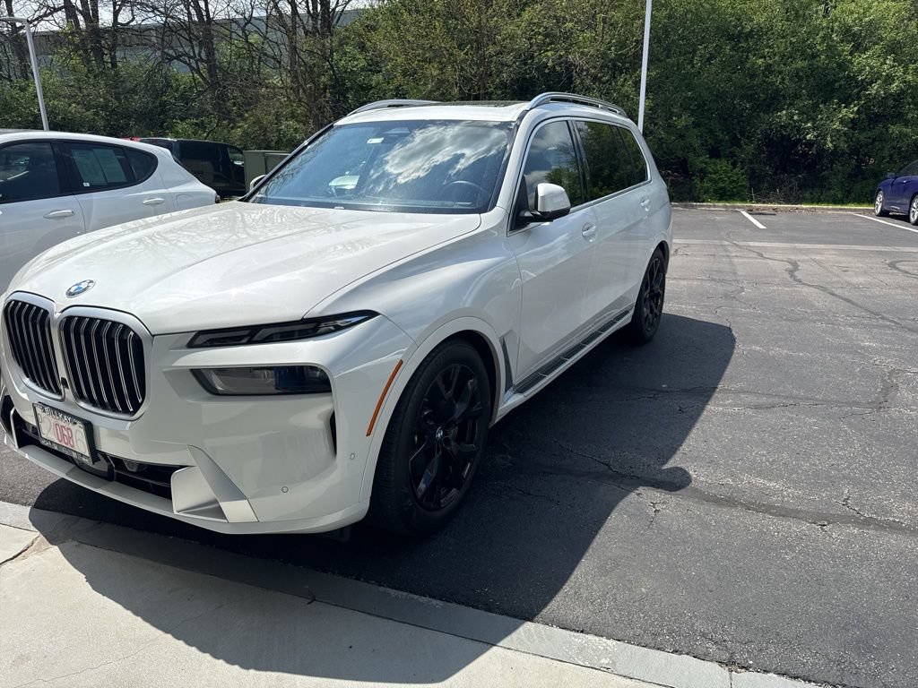 Used 2026 BMW X7 xDrive40i AWD/4WD image 24