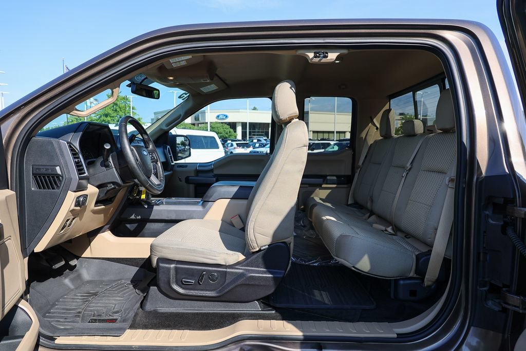 Used 2015 Ford F150 XLT w/ Equipment Group 302A Luxury AWD/4WD image 23