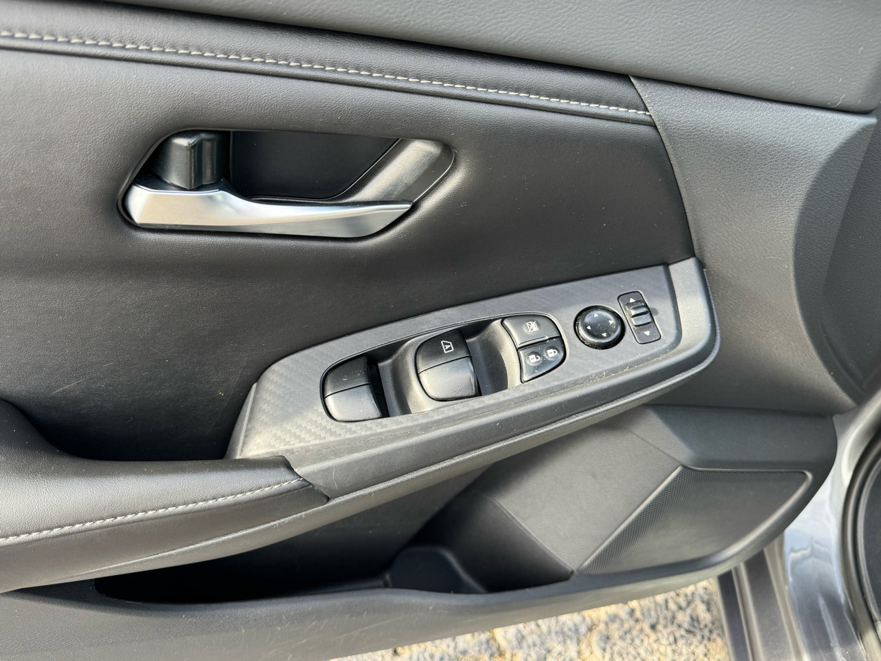 Used 2023 Nissan Sentra SV image 13