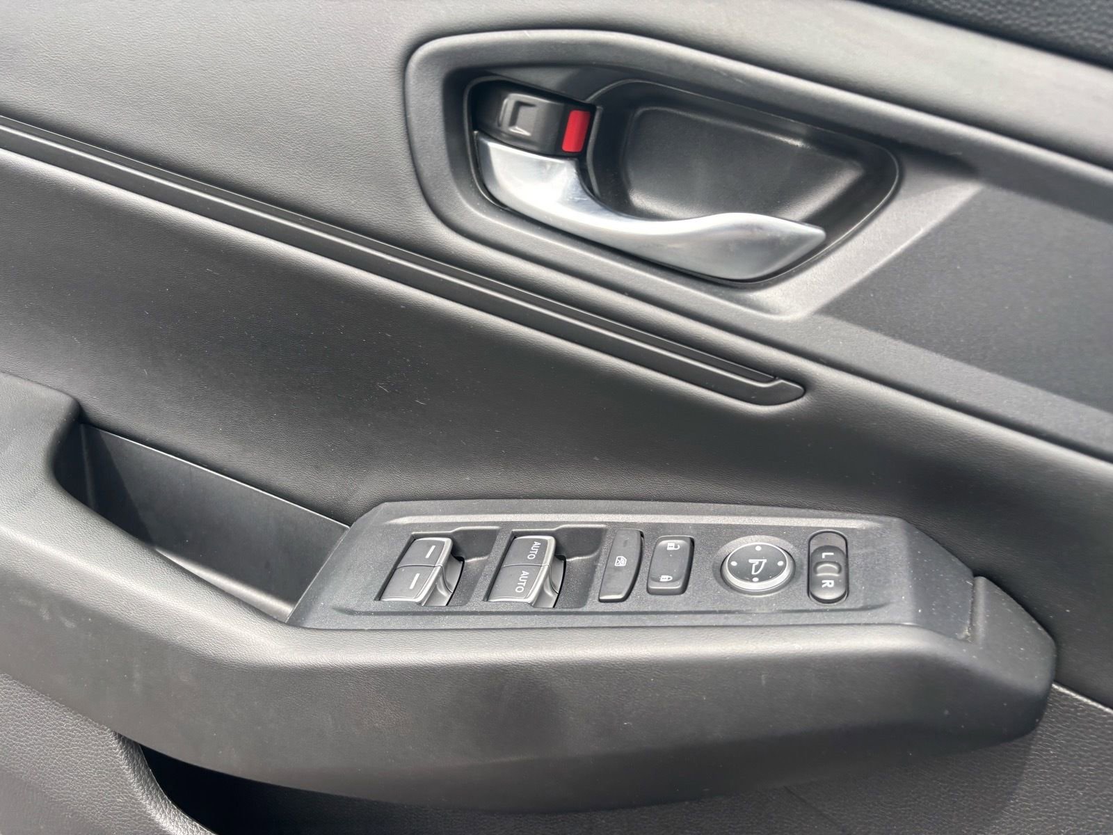 Certified 2024 Honda Accord EX image 33