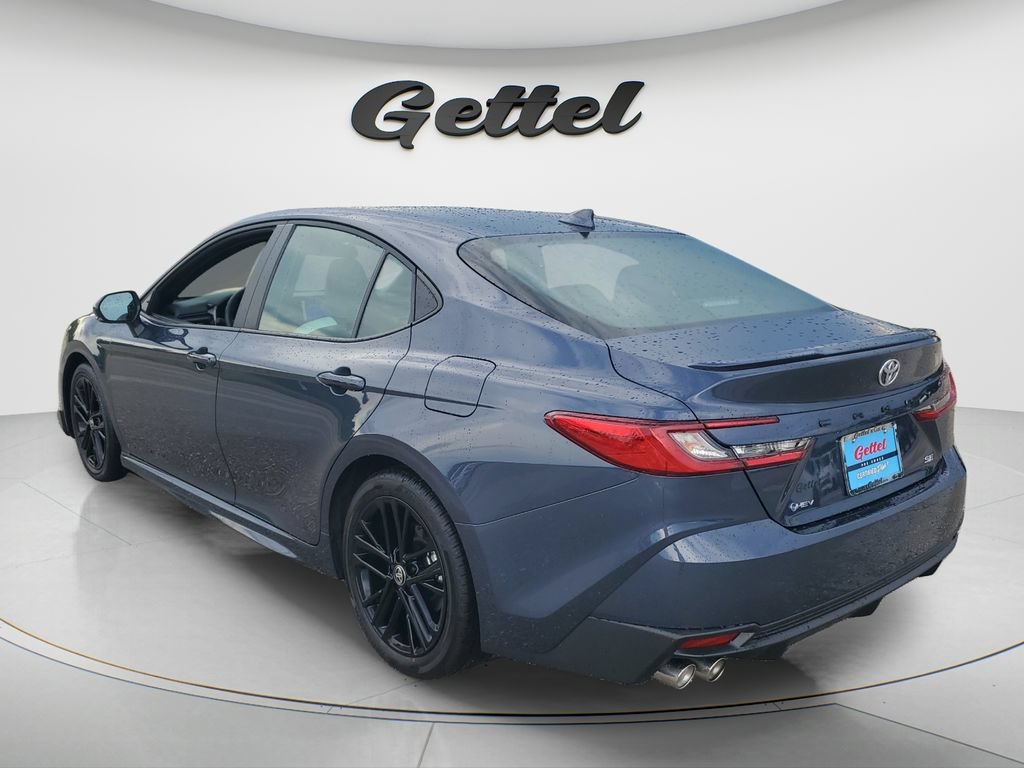 Used 2026 Toyota Camry SE FWD image 7