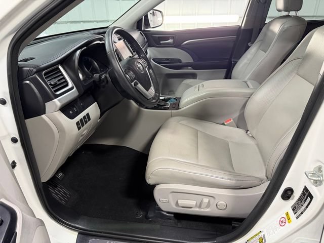 Used 2018 Toyota Highlander Limited AWD/4WD image 13