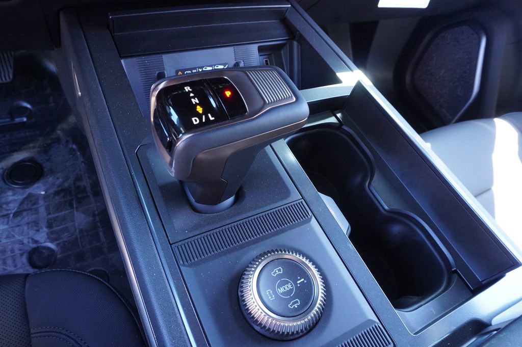 New 2025 GMC Hummer EV 2X image 18