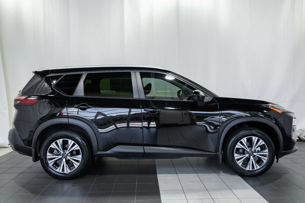 Used 2023 Nissan Rogue SV w/ SV Premium B Package AWD/4WD image 3