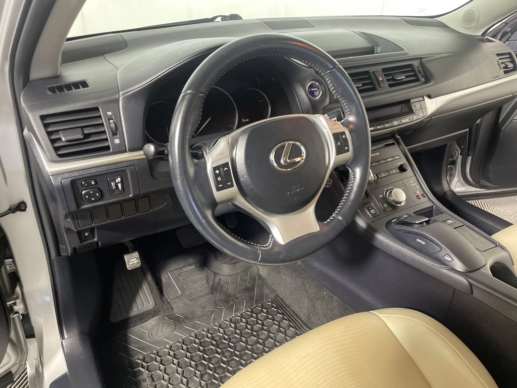 Used 2012 Lexus CT 200h Premium w/ Premium Audio Pkg FWD image 8