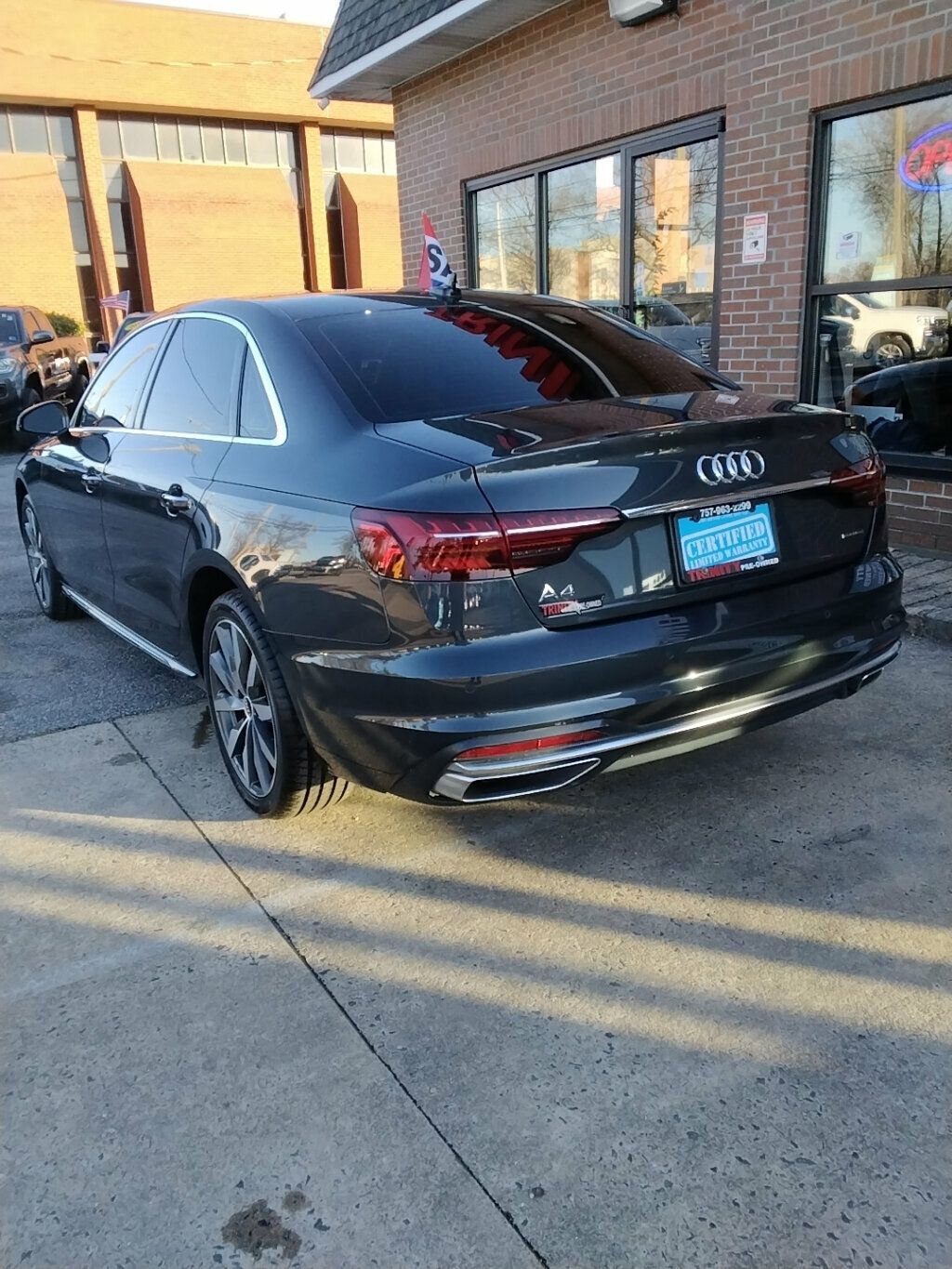 Used 2022 Audi A4 2.0T Premium Plus w/ Premium Plus Package image 2