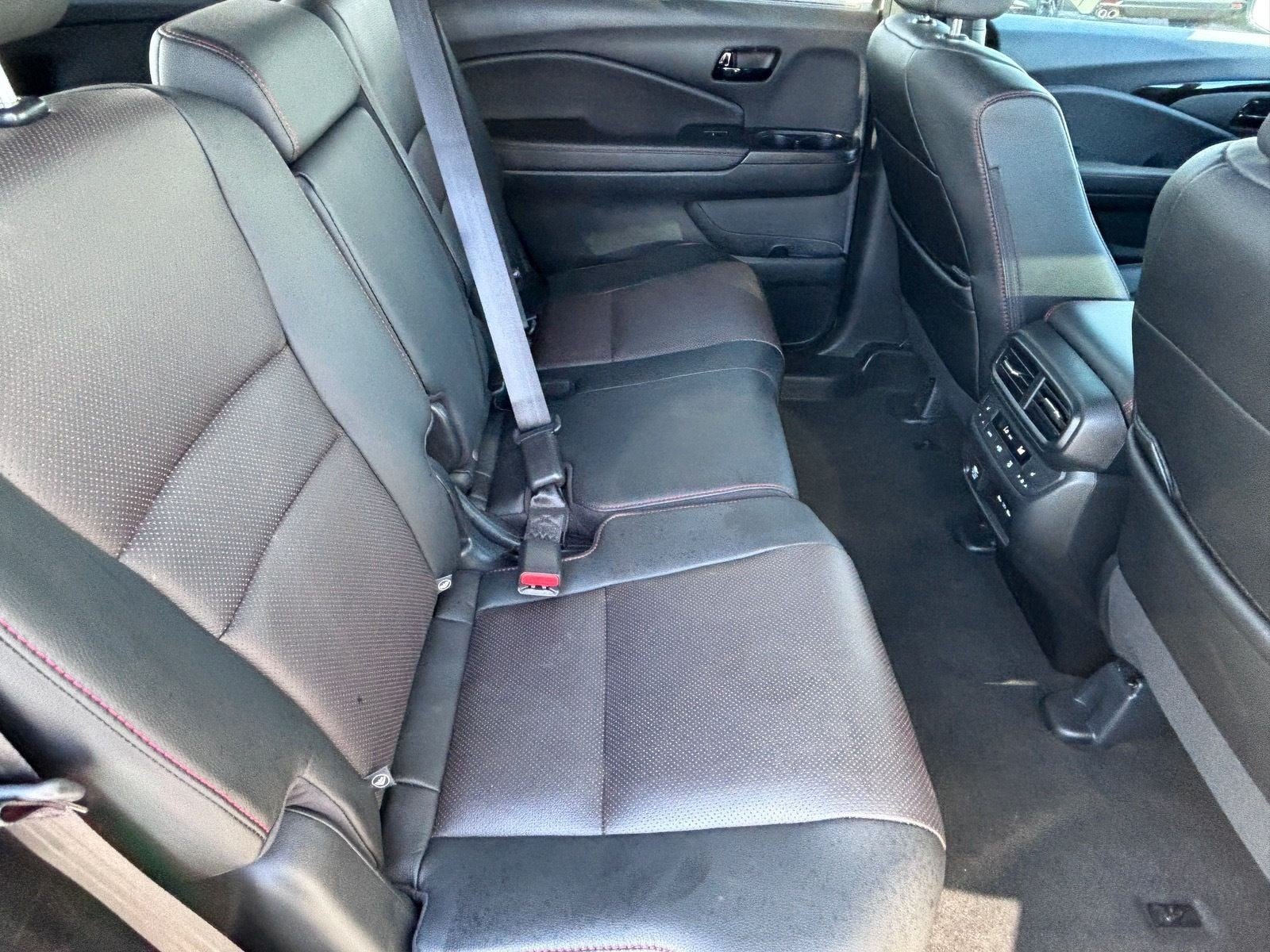 Certified 2024 Honda Passport Black Edition image 11