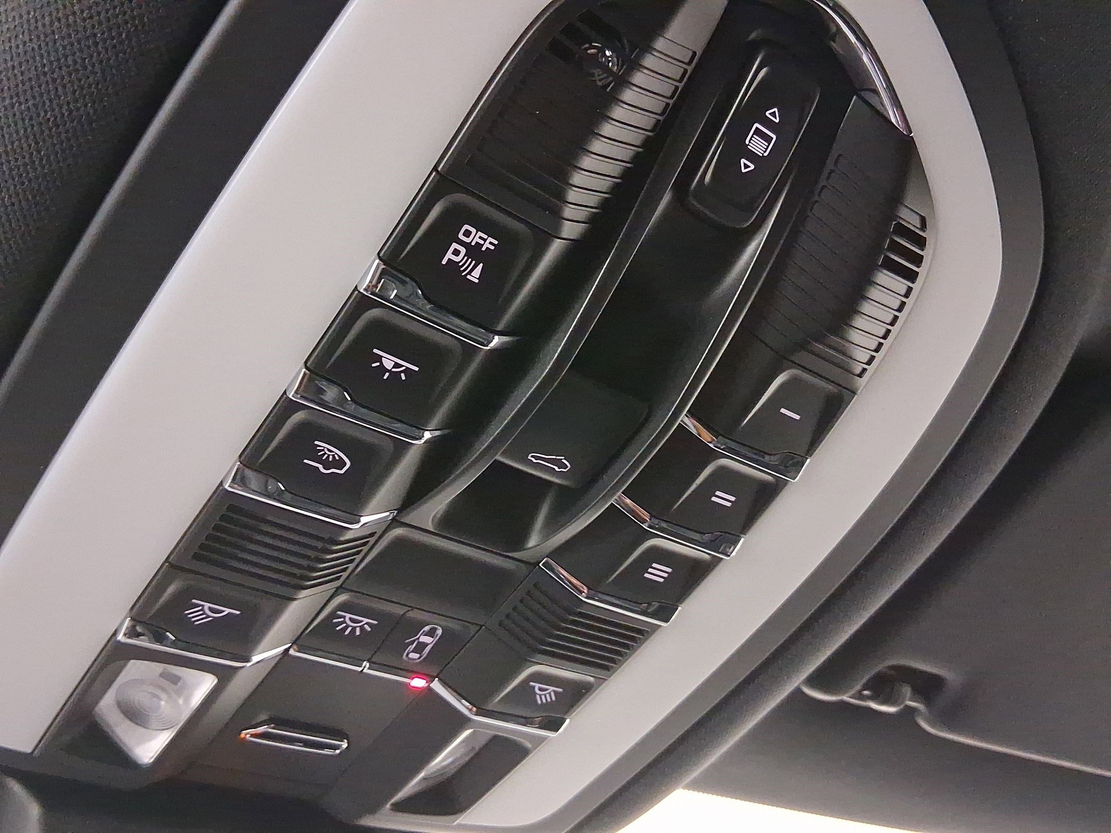 New 2026 Porsche Macan S image 31