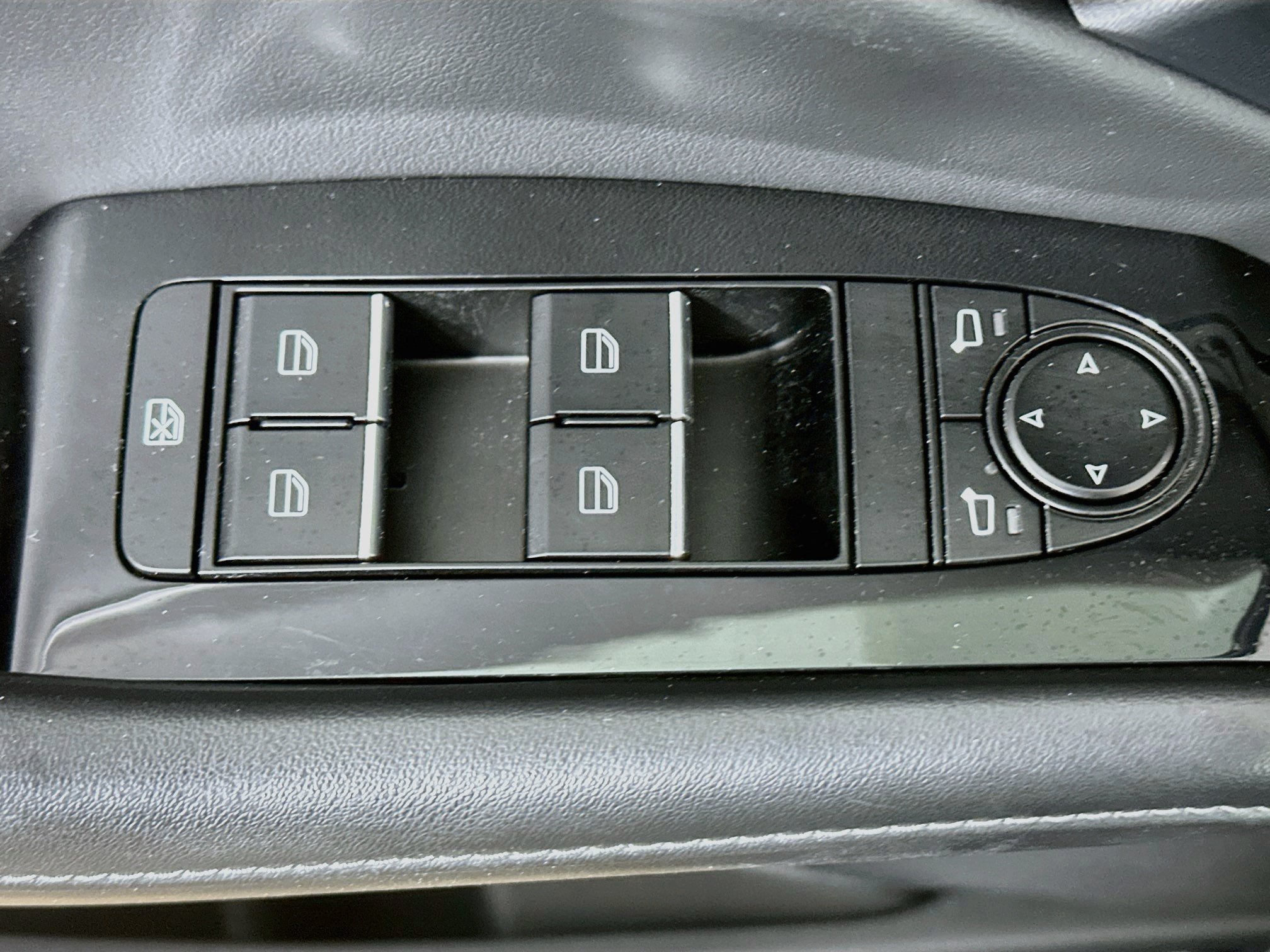 Used 2025 MAZDA CX-30 AWD 2.5 S w/ Select Sport Pkg image 15