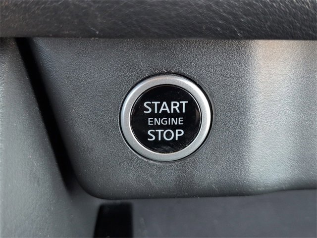 Used 2023 Nissan Rogue S image 20