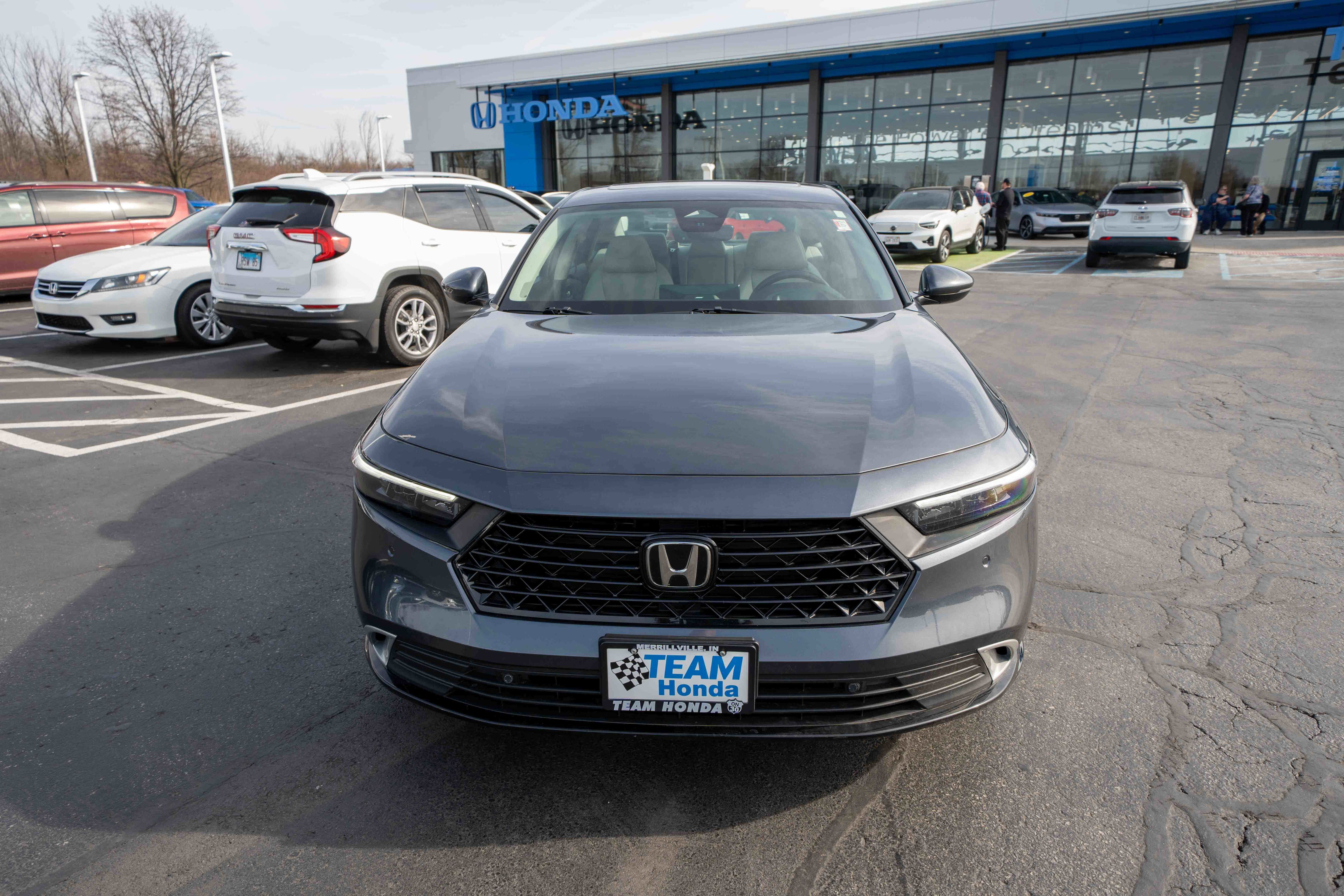 Used 2024 Honda Accord Touring image 2