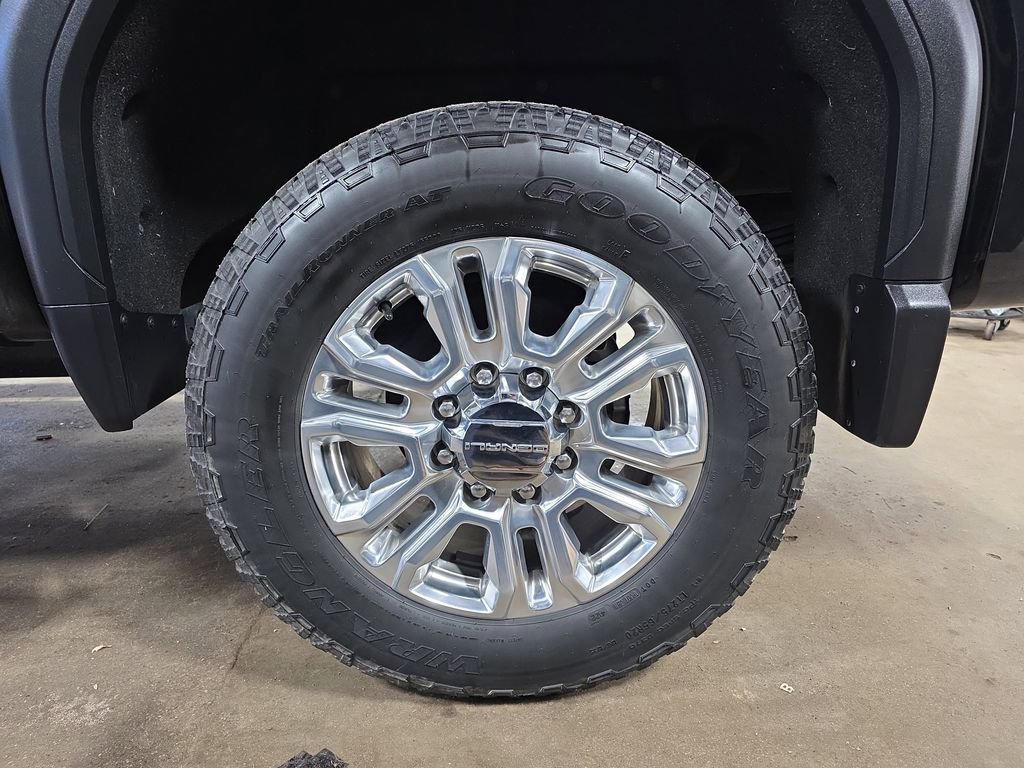 Used 2023 GMC Sierra 2500 Denali image 32