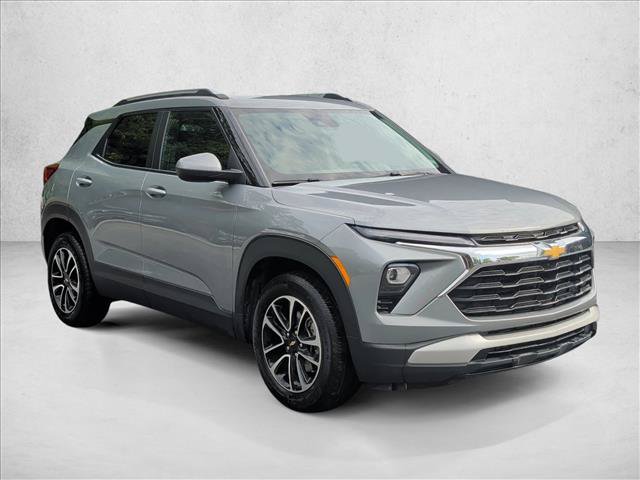 Used 2024 Chevrolet TrailBlazer LT FWD image 3