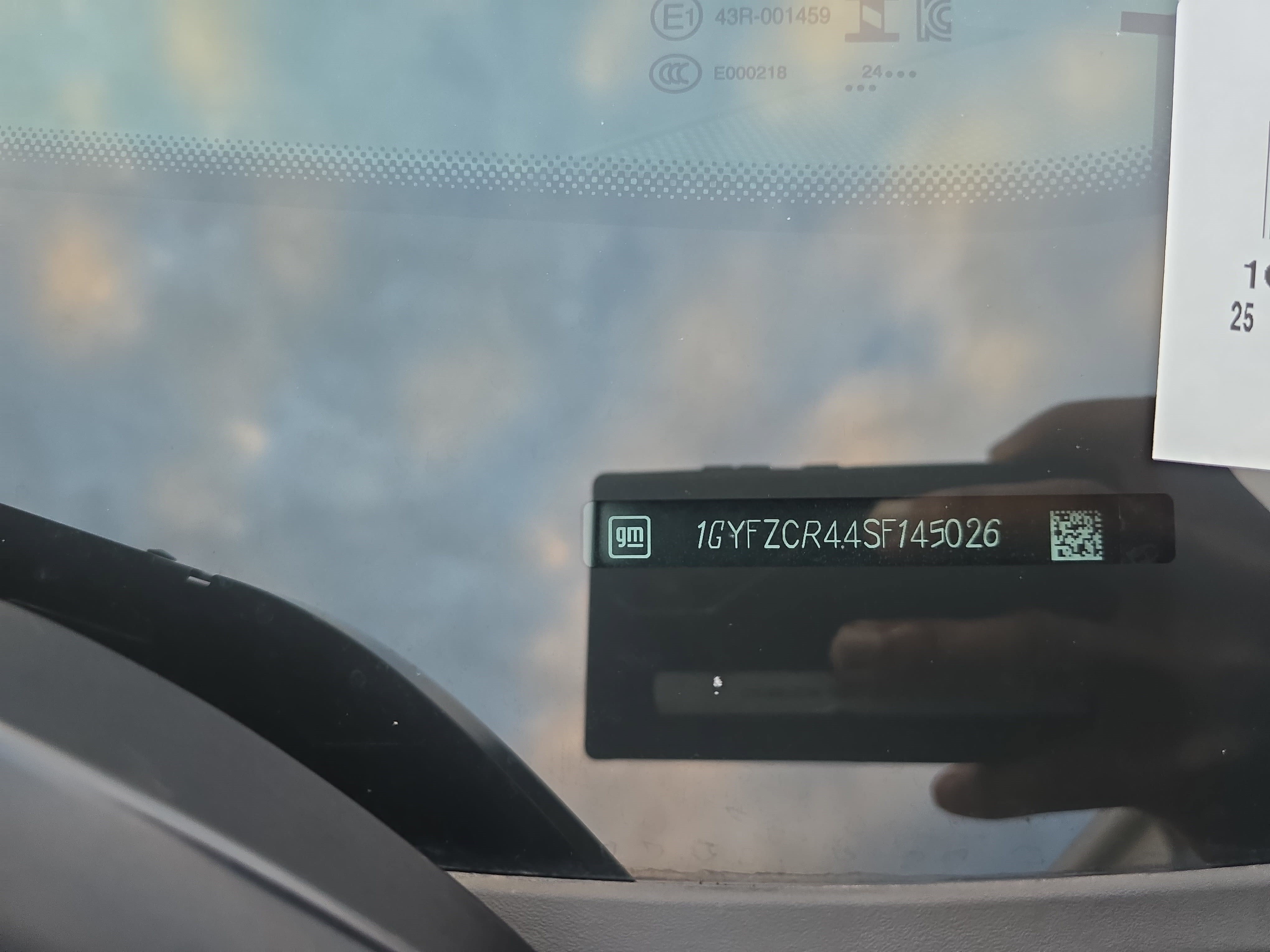 Used 2025 Cadillac XT4 Premium Luxury FWD image 35