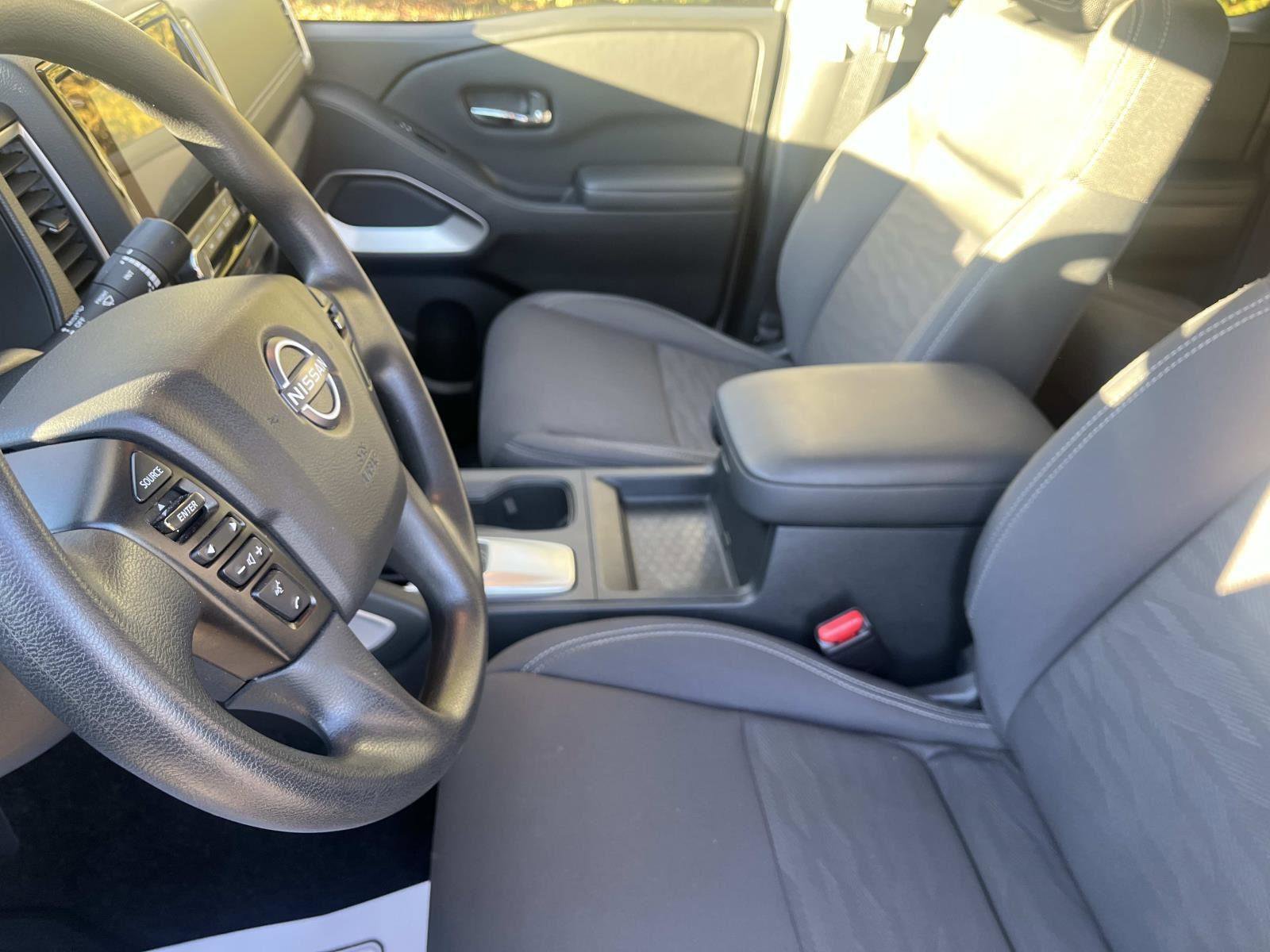 Used 2023 Nissan Frontier SV w/ Tow Package image 20