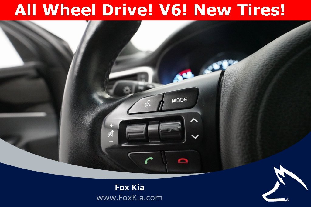 Used 2017 Kia Sorento SX image 18
