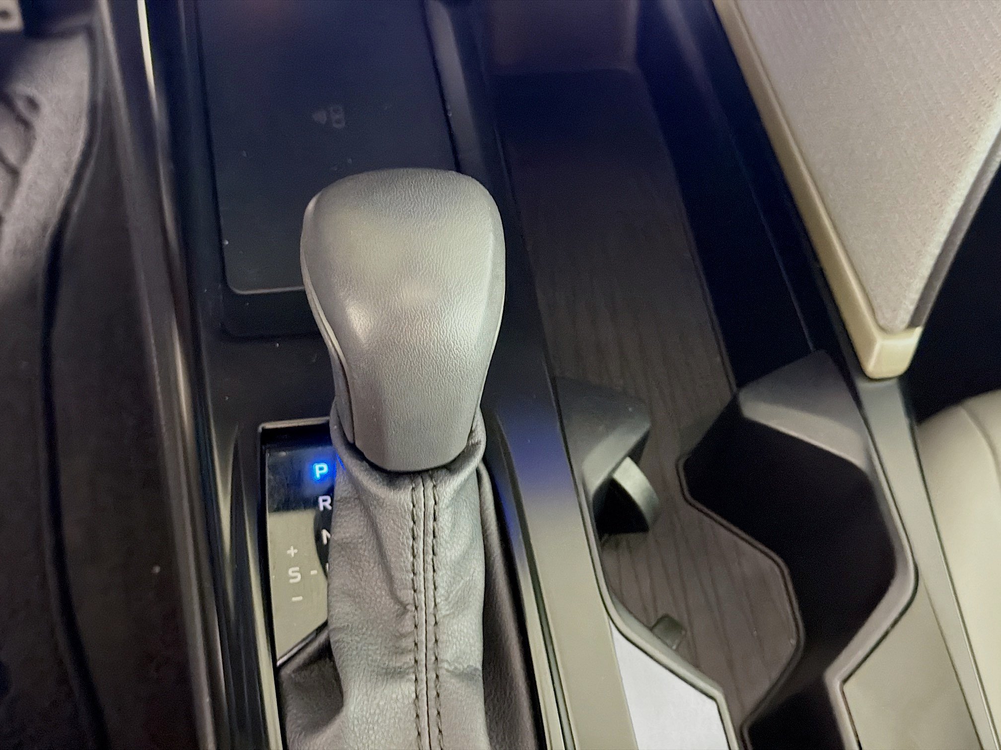 Used 2026 Toyota Camry SE FWD image 25