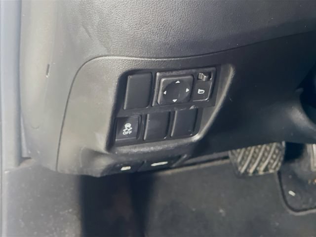 Used 2014 Nissan Juke SL FWD image 11