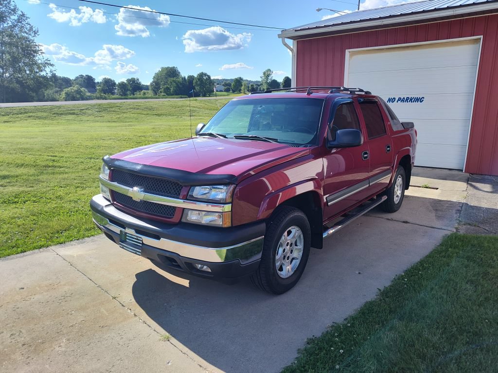 Used 2006 Chevrolet Avalanche Z71 w/ Sun And Sound Package AWD/4WD image 1