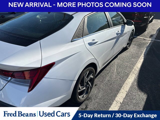 Used 2024 Hyundai Elantra Limited FWD image 3