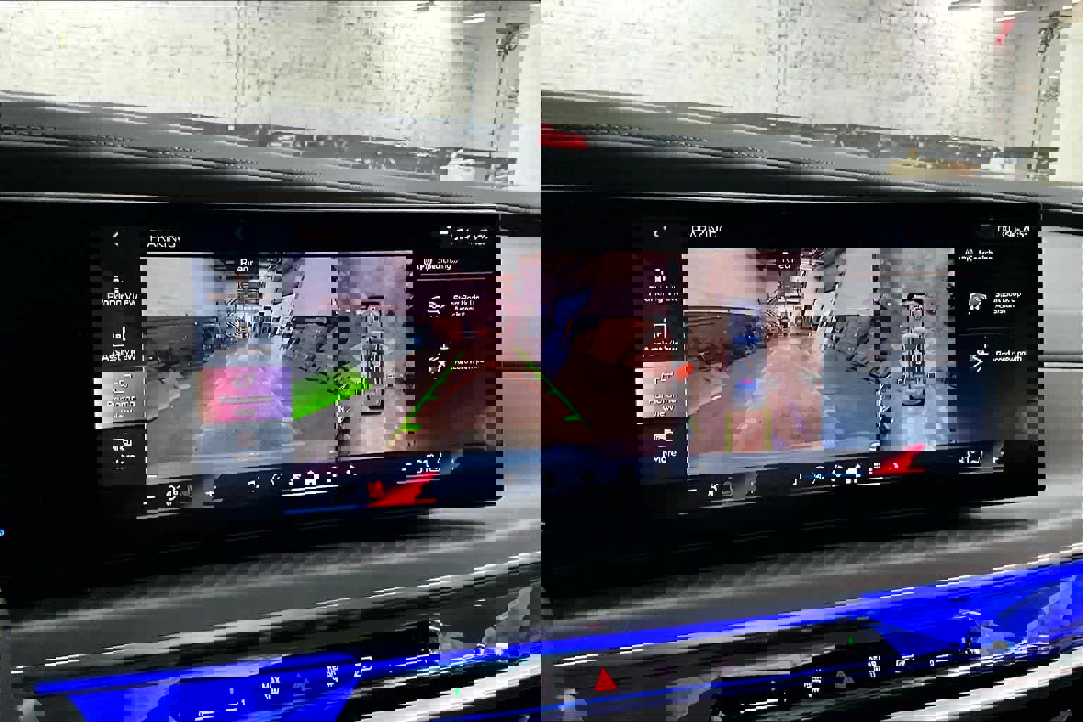 Used 2025 BMW 760i xDrive image 23