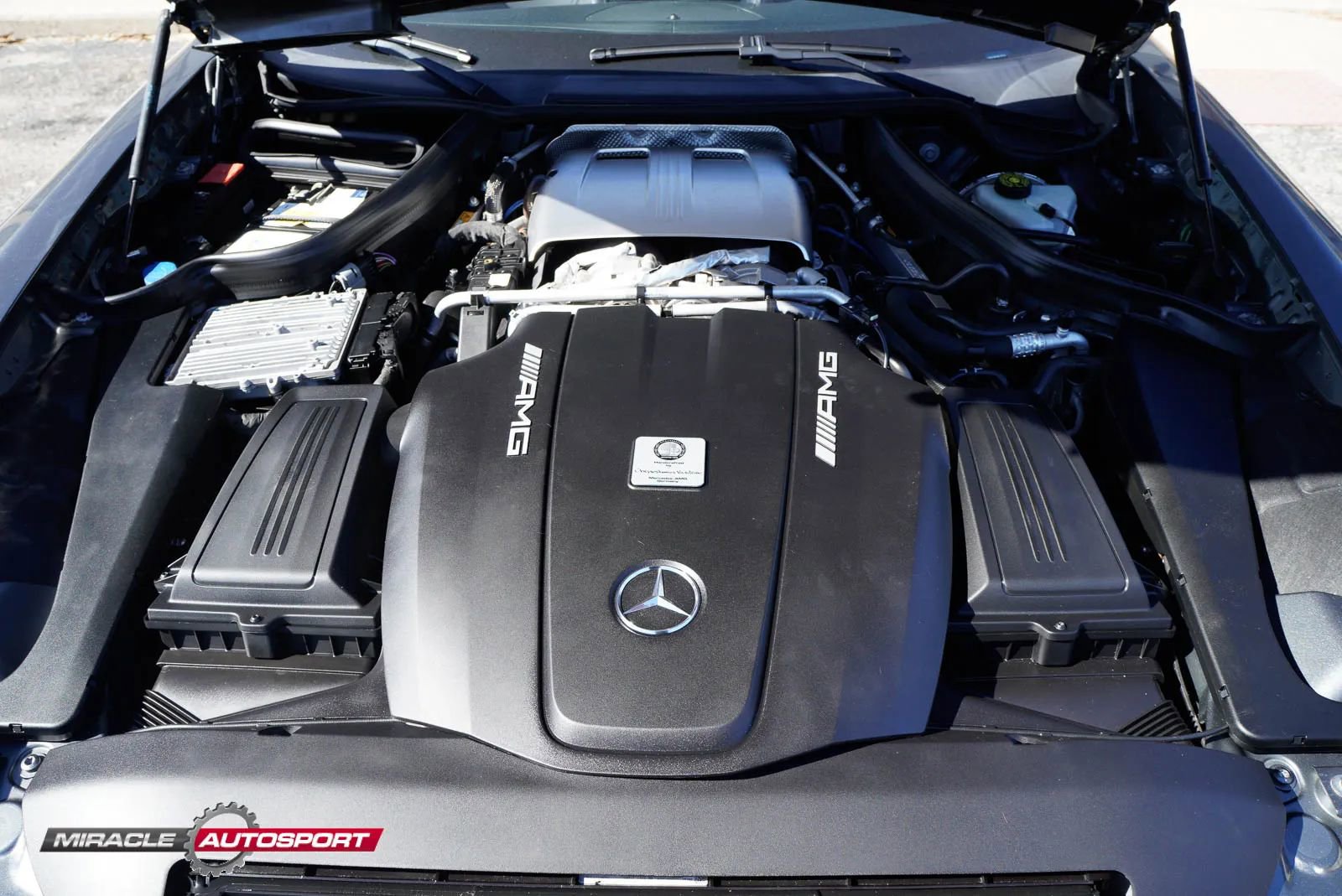 Used 2018 Mercedes-Benz AMG GT Roadster w/ Exclusive Interior Package image 14