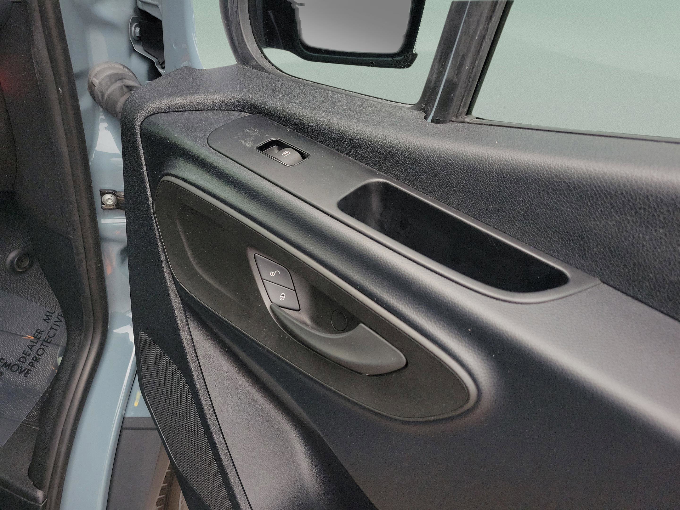 Used 2024 Mercedes-Benz Sprinter 2500 image 15