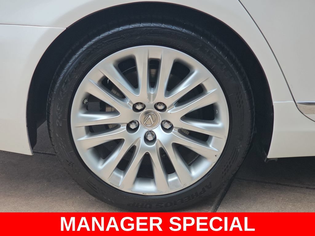 Used 2016 Lexus LS 460 w/ Comfort Package RWD image 38
