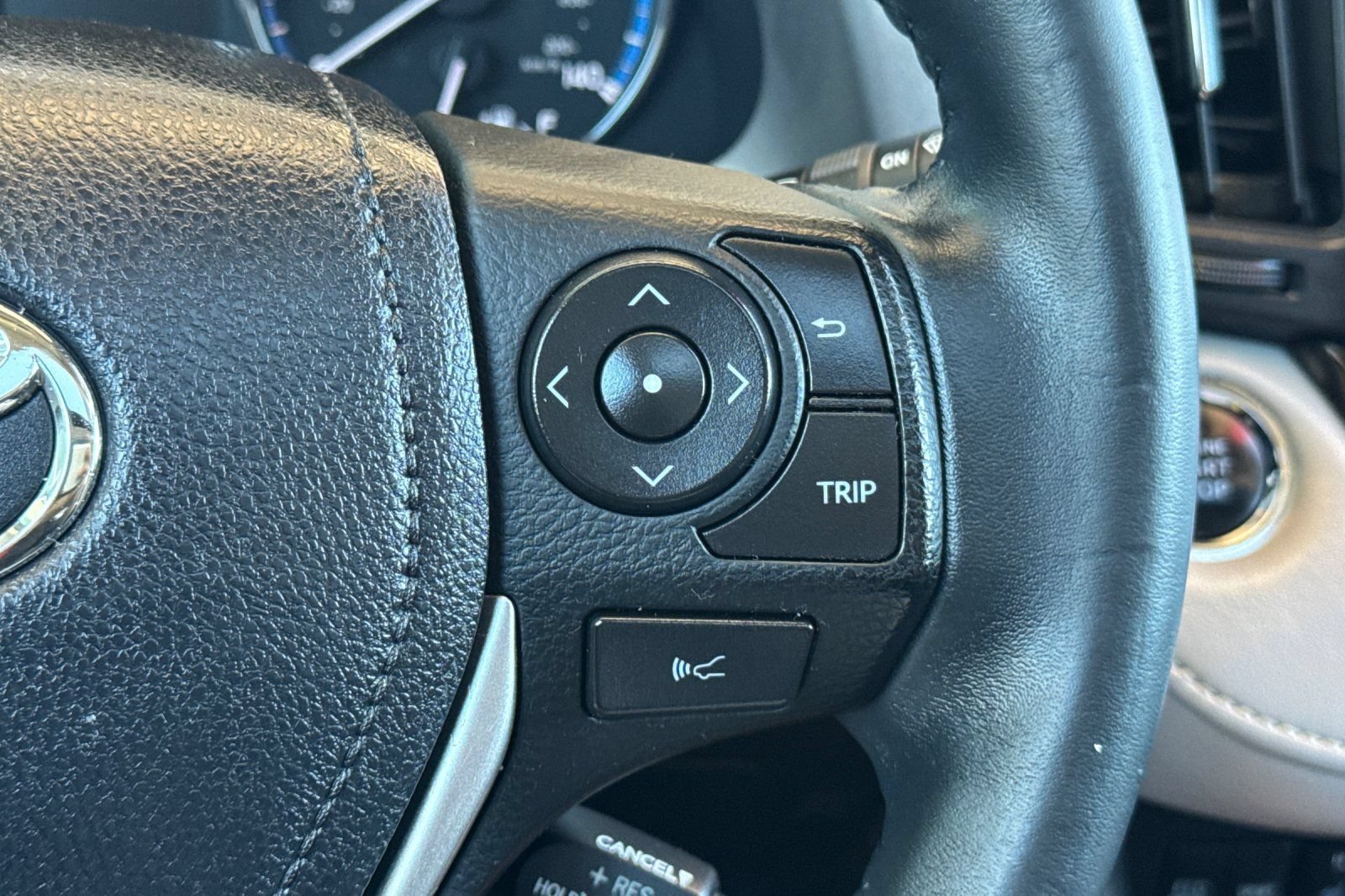 Certified 2017 Toyota RAV4 Limited w/ Advanced Technology Package AWD/4WD image 31