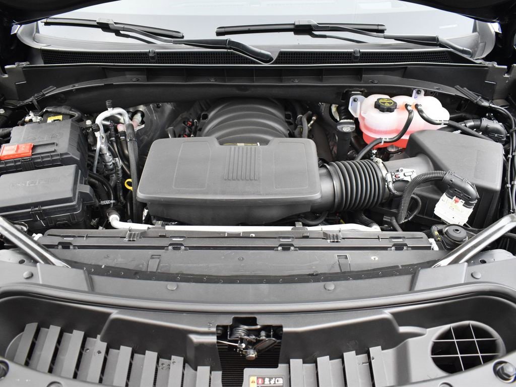 Certified 2025 Cadillac Escalade Sport Platinum w/ LPO, Floor Liner Package image 9