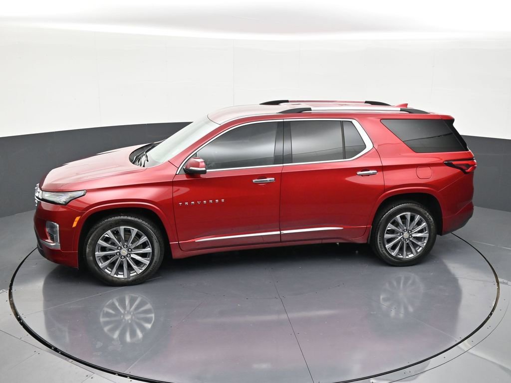 Used 2023 Chevrolet Traverse Premier FWD image 16
