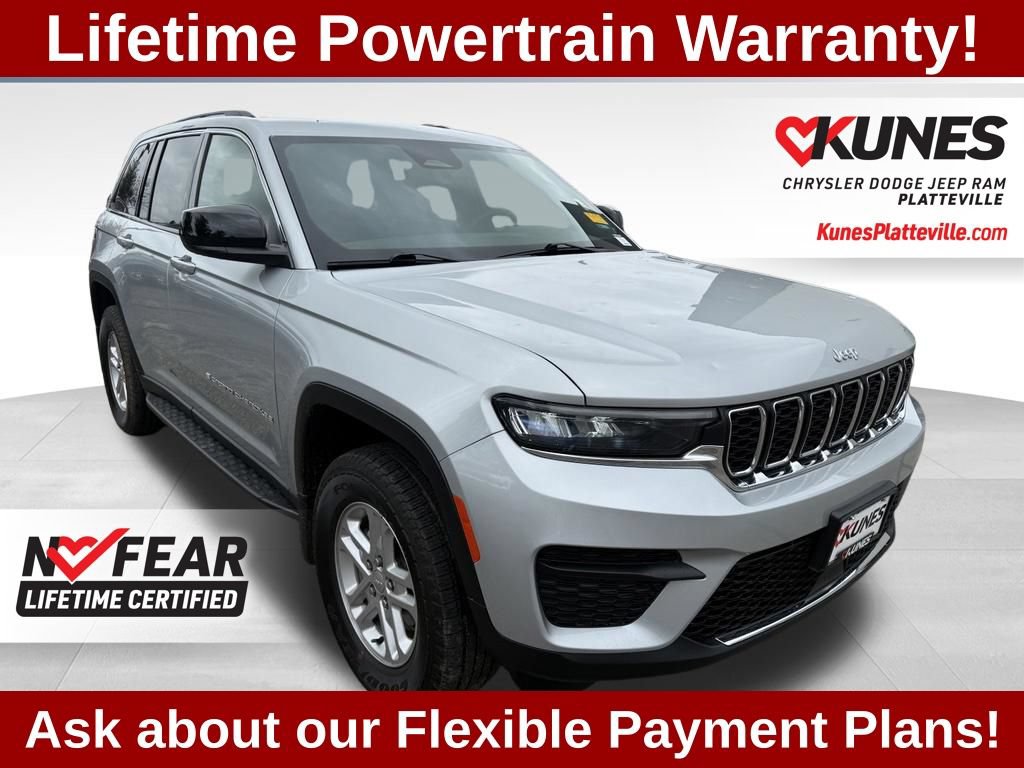 Used 2024 Jeep Grand Cherokee Laredo w/ Trailer Tow Package AWD/4WD image 1