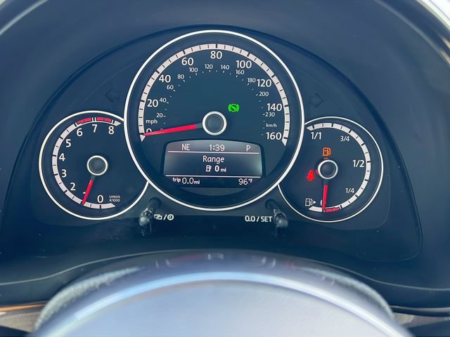Used 2016 Volkswagen Beetle 1.8T Classic FWD image 22