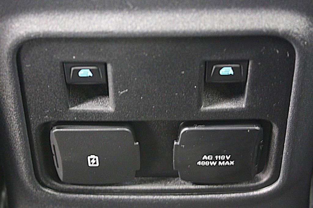 Used 2023 Ford Bronco Badlands image 18