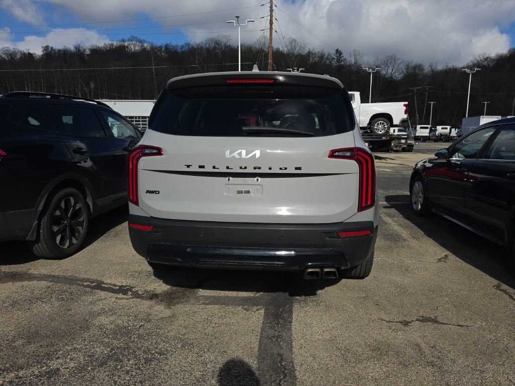 Used 2022 Kia Telluride EX w/ EX Premium Package image 5