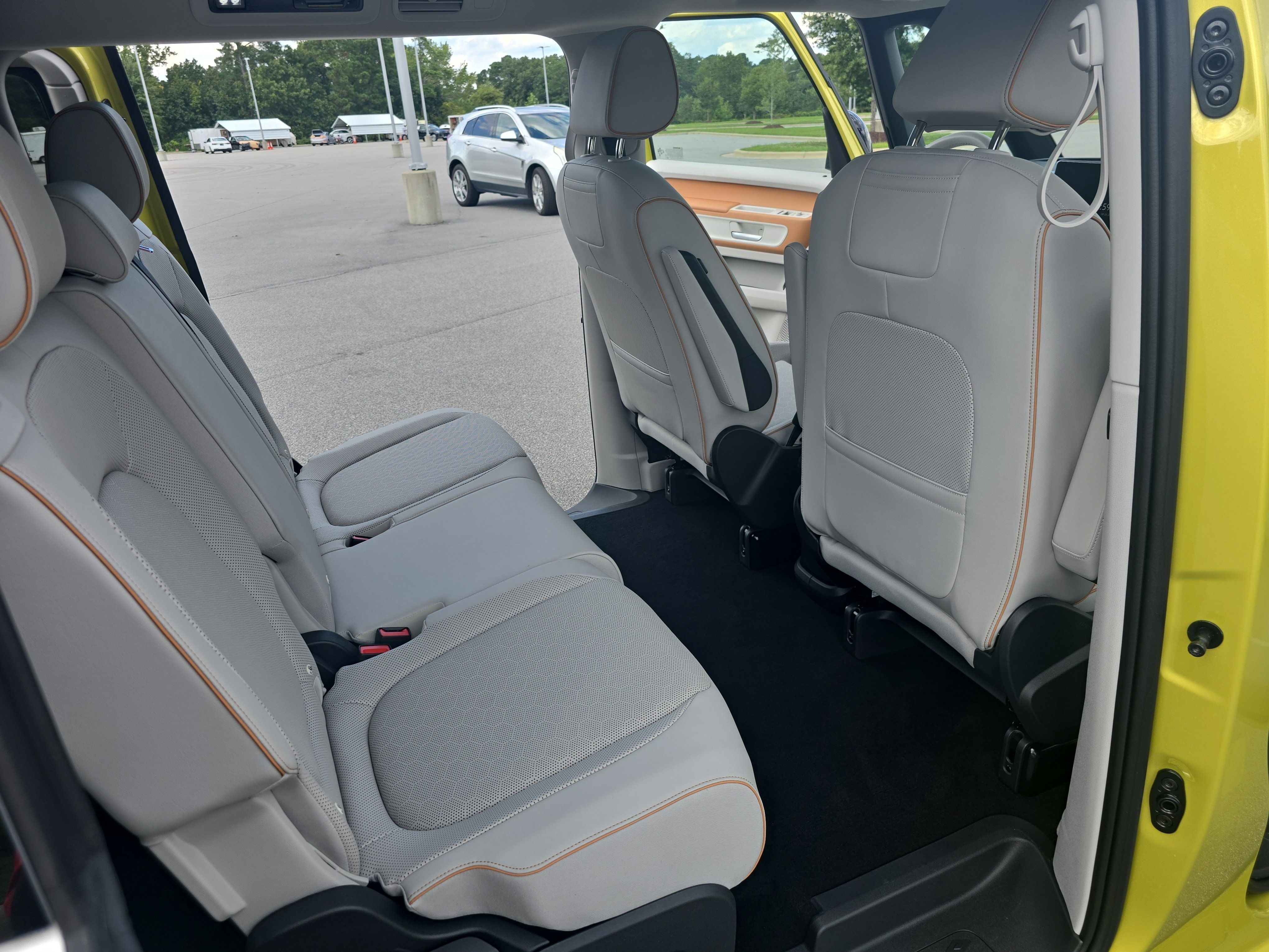 New 2025 Volkswagen ID. Buzz 1st Edition image 11