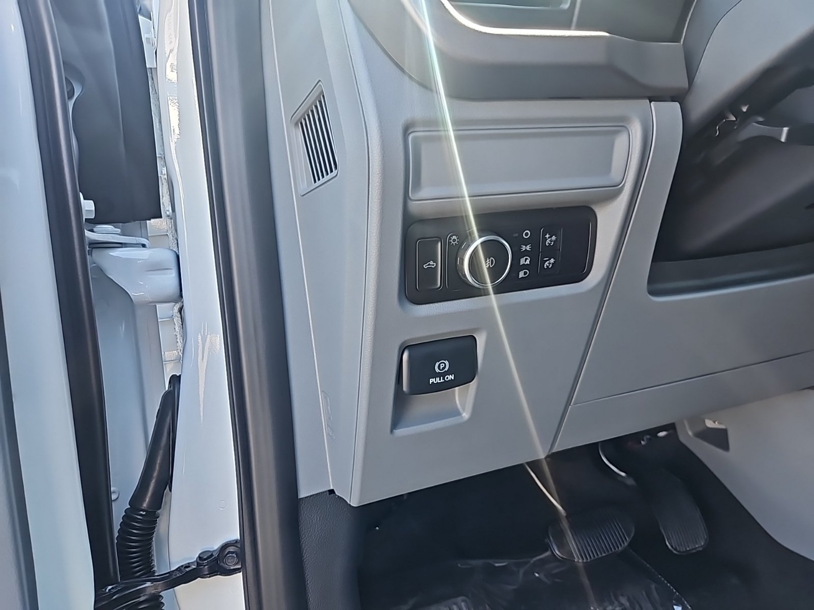 New 2026 Ford F150 XLT w/ XLT Chrome Appearance Package RWD image 17