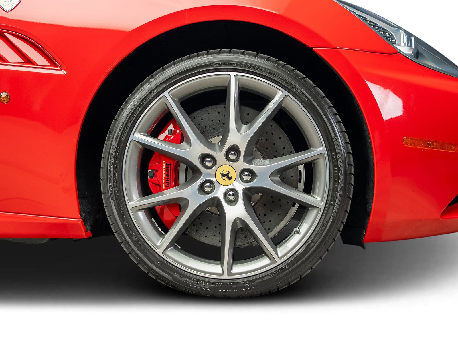 Used 2013 Ferrari California RWD image 33