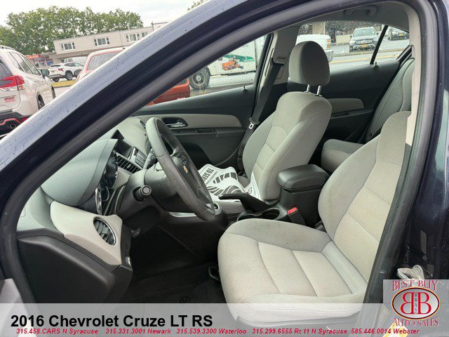 Used 2016 Chevrolet Cruze LT w/ RS Package FWD image 11