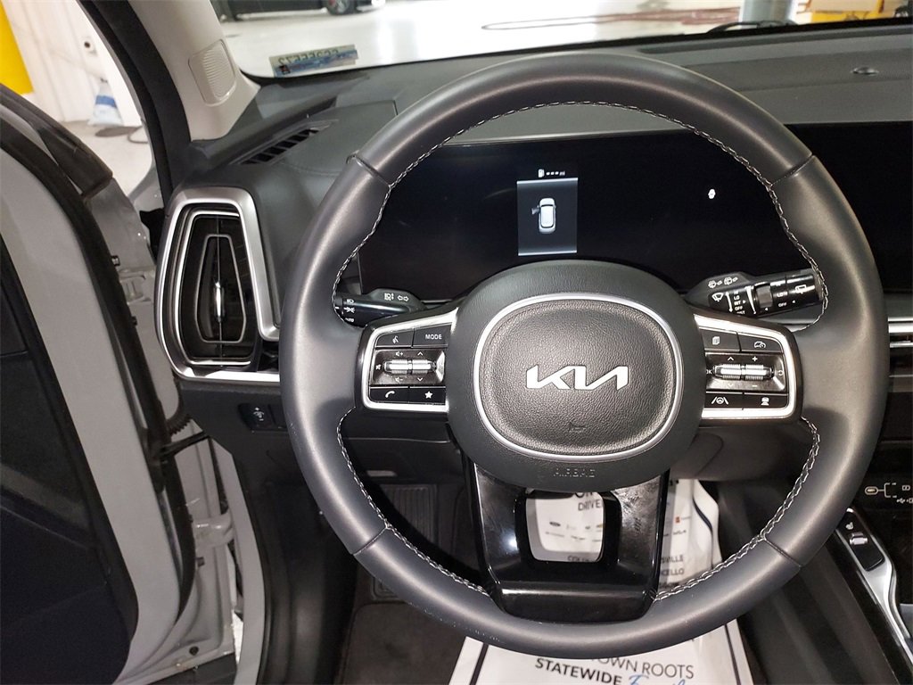 Used 2025 Kia Sorento S w/ Panoramic Sunroof Package image 20
